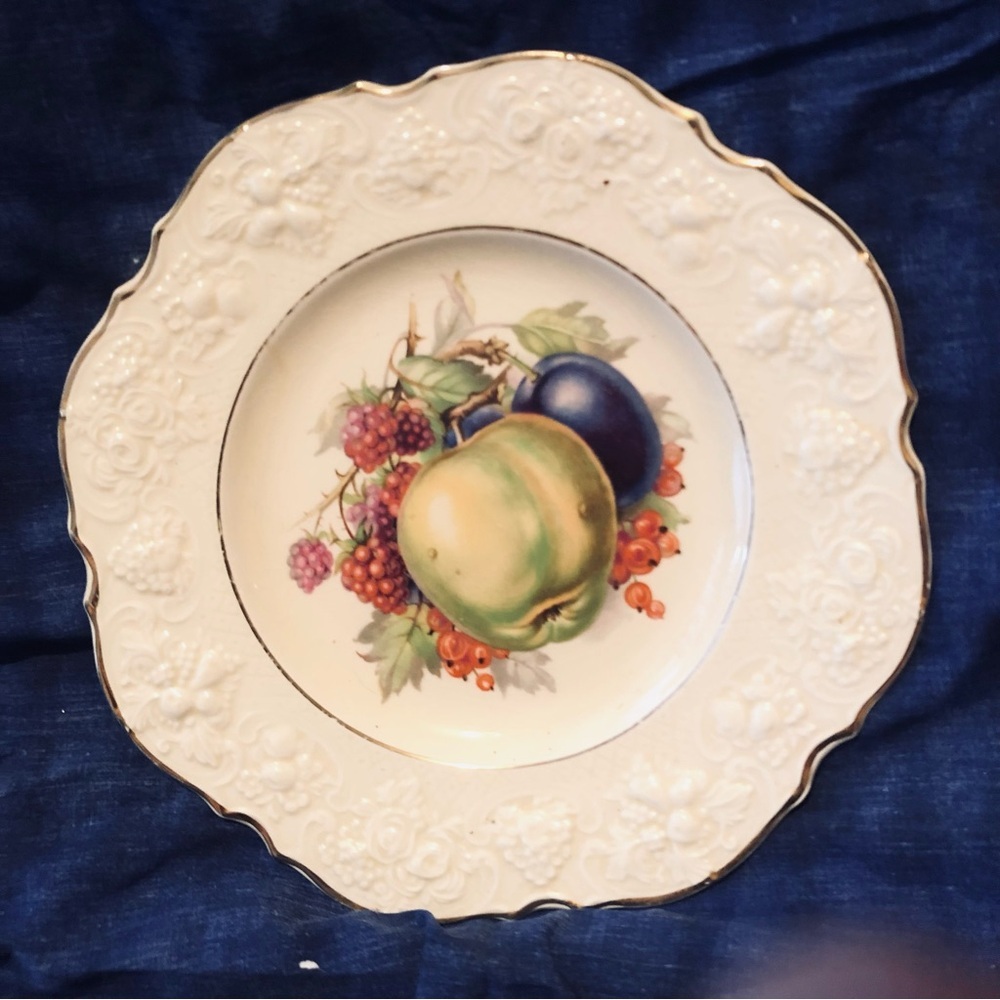 Crown Ducal Florentine Dinner Plate with Fruit Pattern -